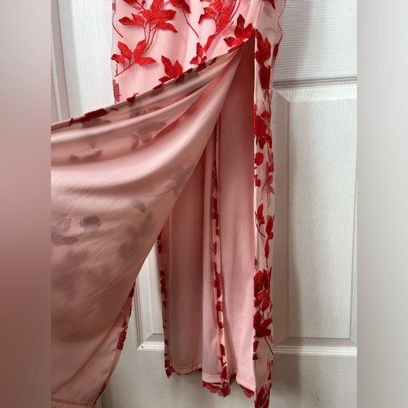 JS Collections Embroidered Floral Lace Long Sleeve Gown Size 4 - Picture 6 of 10